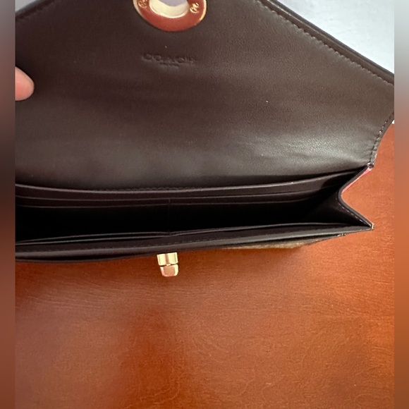 Coach tote with large envelope wallet. Pink and Signature print. - Picture 5 of 5